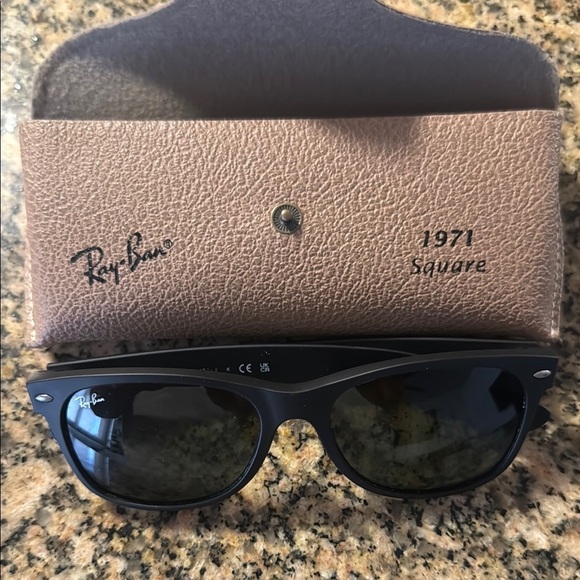 Ray-Ban Other - Ray-Ban Black Square Sunglasses